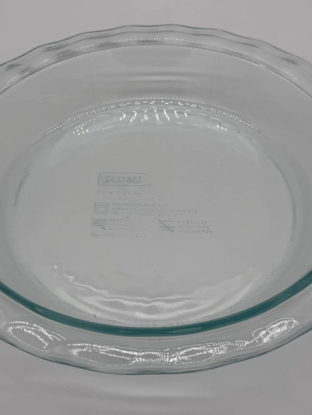 Pyrex Deep Pie Plate #209 9.5